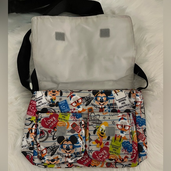 Authentic Disney “I Love Nerds” Messenger Bag! - Picture 2 of 5